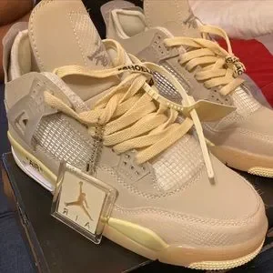 Off-White | Shoes | Hey Hello I Am Selling The Off White 
